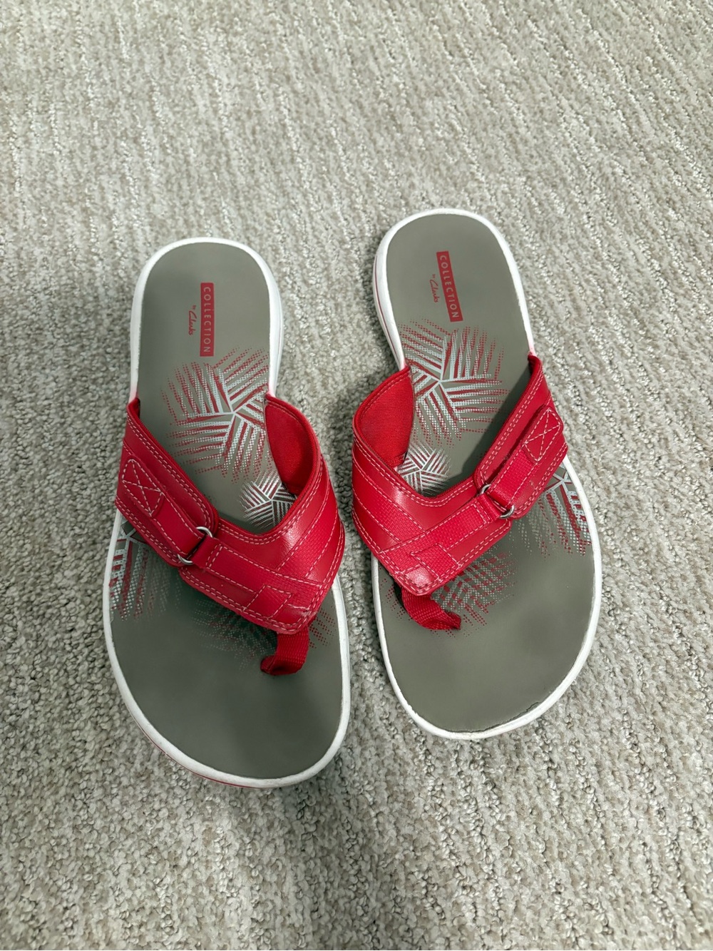 Clarks Red Women's Thong Sandals with Contrast Gray Footbed